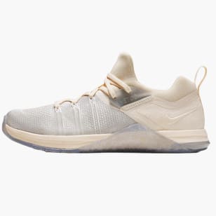 Metcon sale flyknit womens